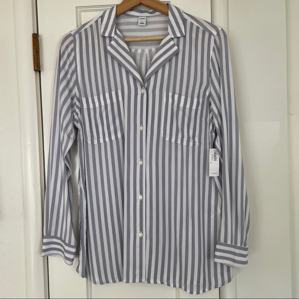 NWT Old Navy women’s button-up blouse